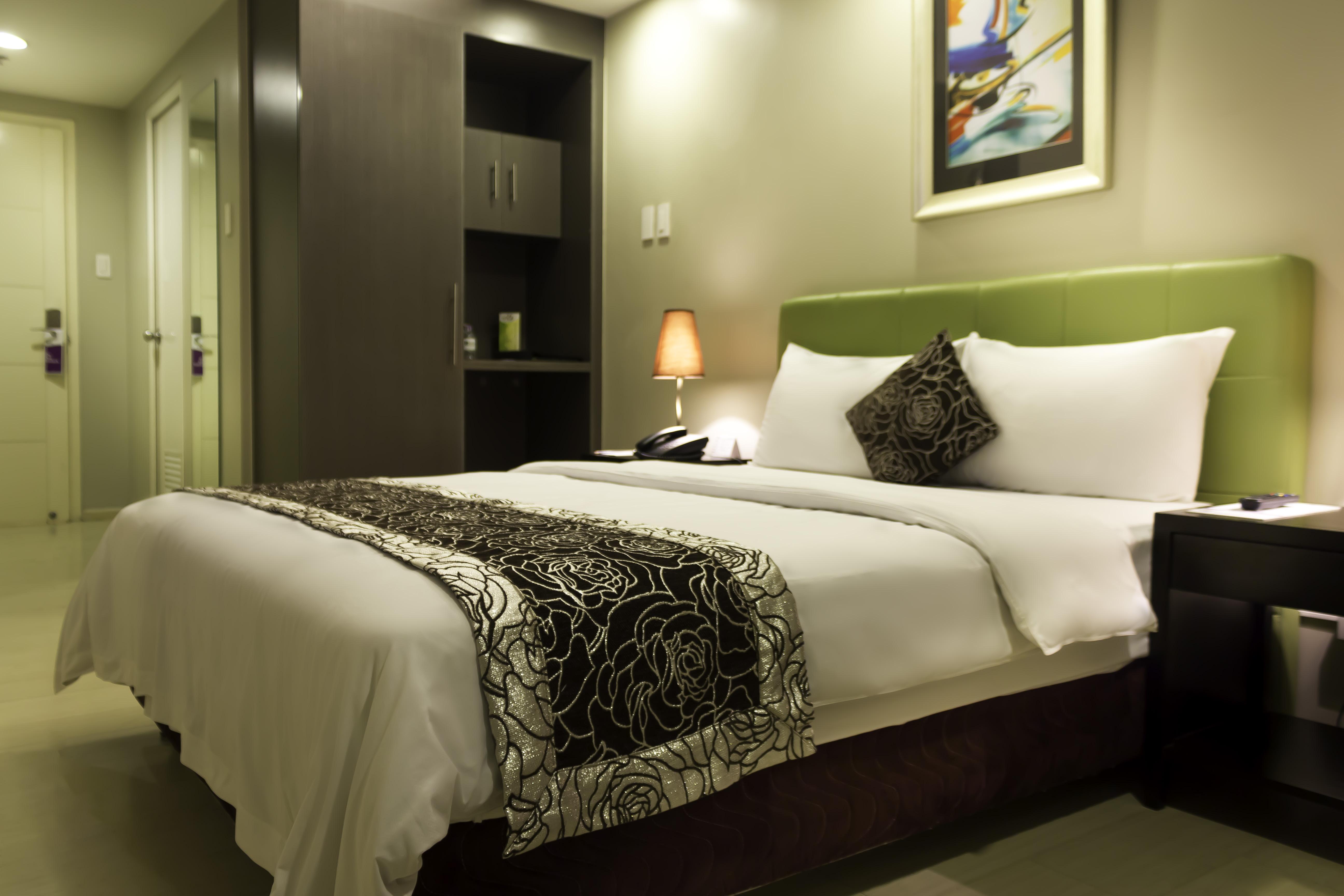 The Exchange Regency Residence Hotel Managed By Hii Pasig City Екстериор снимка
