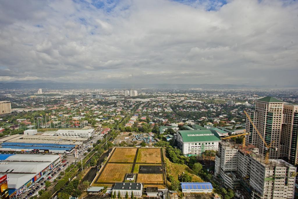 The Exchange Regency Residence Hotel Managed By Hii Pasig City Екстериор снимка